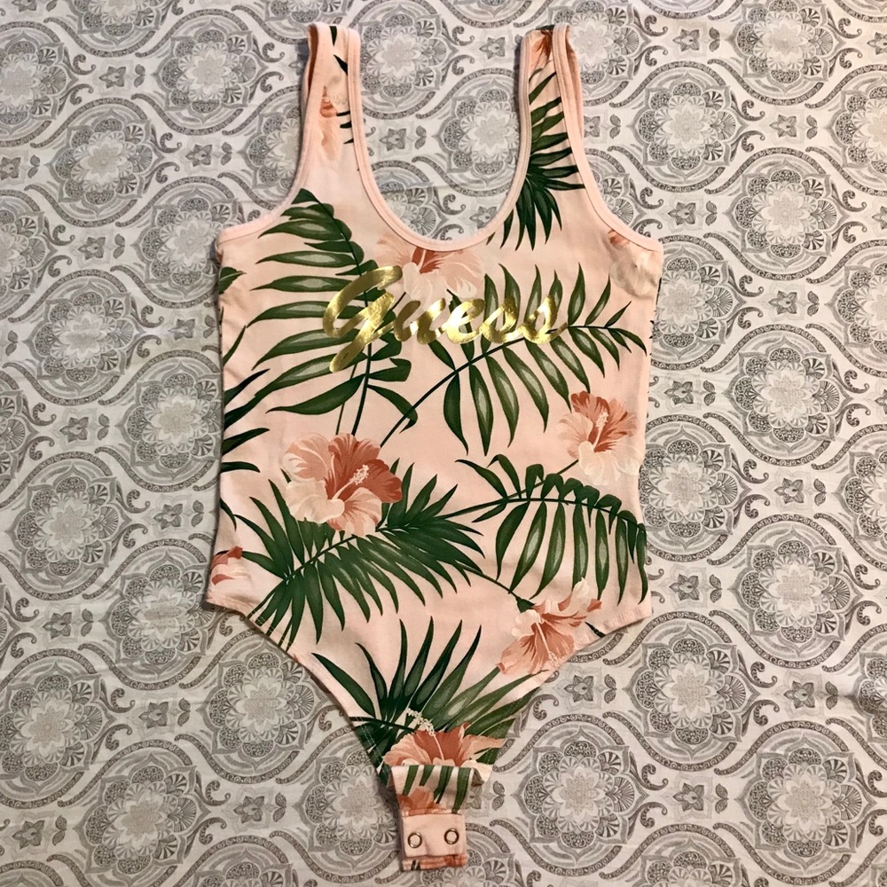 Guess bodysuit size Xs.Like new